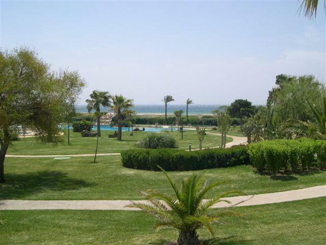 Apartamentos Atlanterra Costa Y Sol Zahara de los Atunes Bagian luar foto