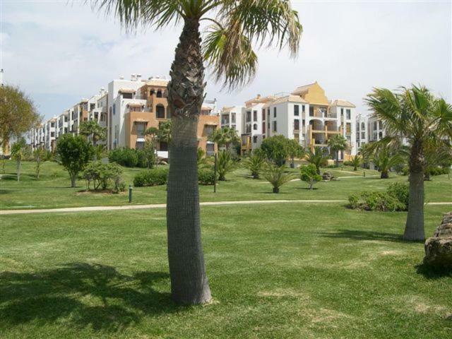 Apartamentos Atlanterra Costa Y Sol Zahara de los Atunes Bagian luar foto